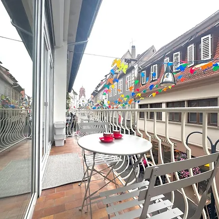 Au Petit Bonheur - - Centre *